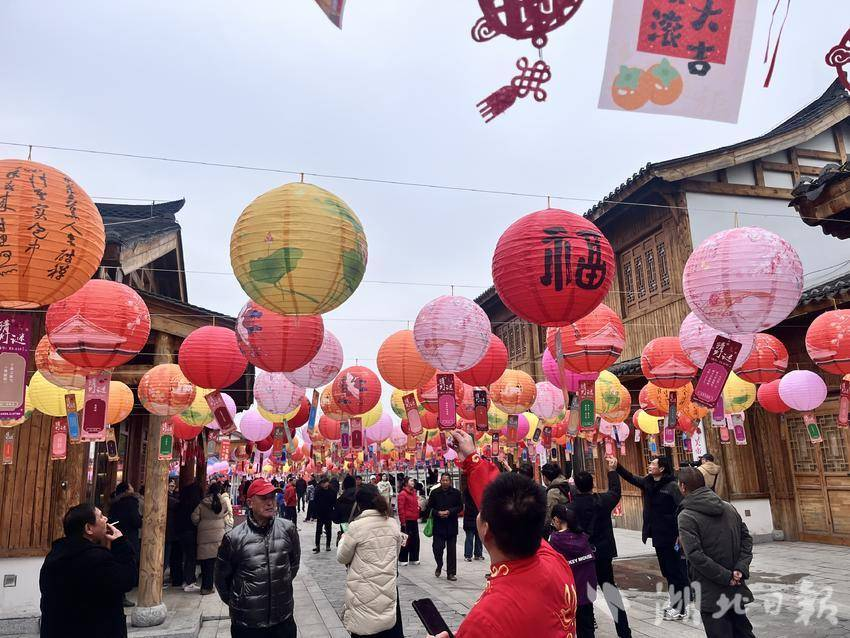 策马迎春 书香闹元宵——浠水县2026元宵文化盛会点亮玉台丹井商业街